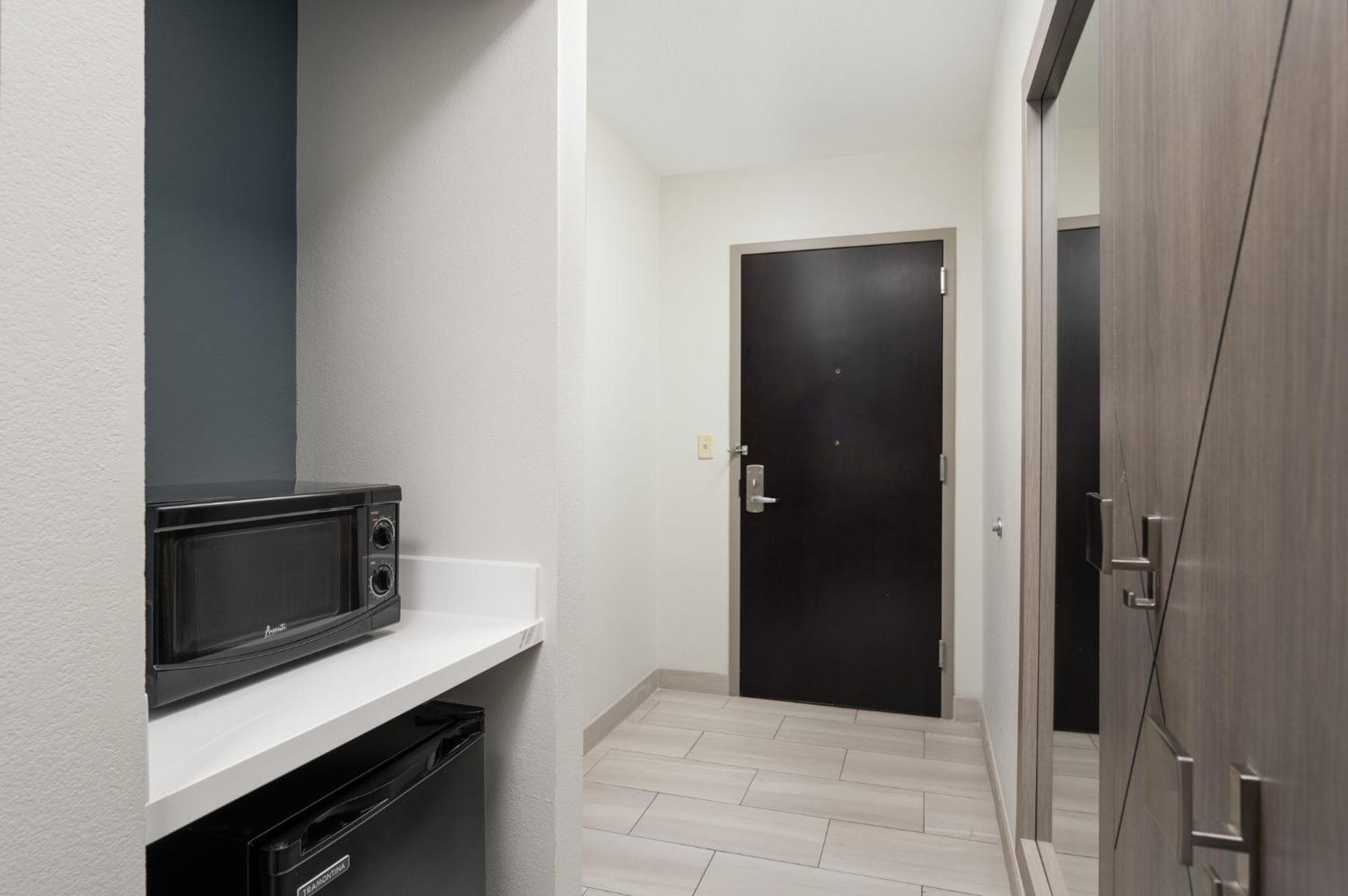 Holiday Inn Express Hotel & Suites Newport South By Ihg Zewnętrze zdjęcie