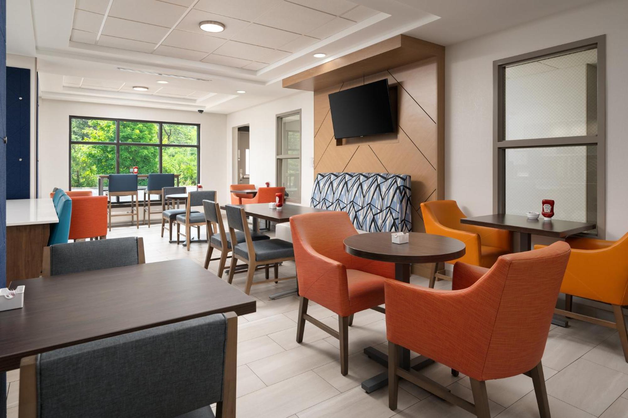 Holiday Inn Express Hotel & Suites Newport South By Ihg Zewnętrze zdjęcie