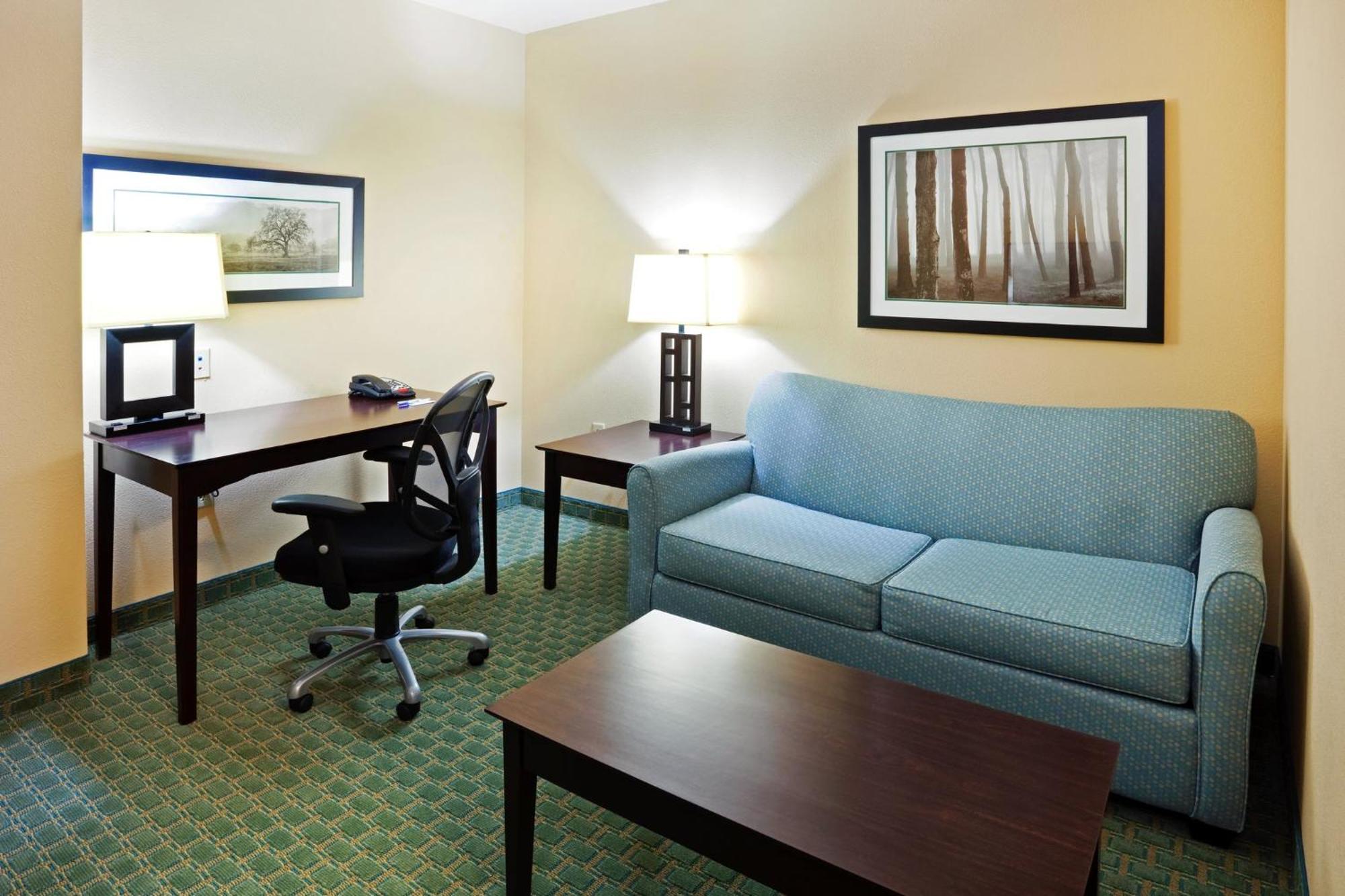Holiday Inn Express Hotel & Suites Newport South By Ihg Zewnętrze zdjęcie